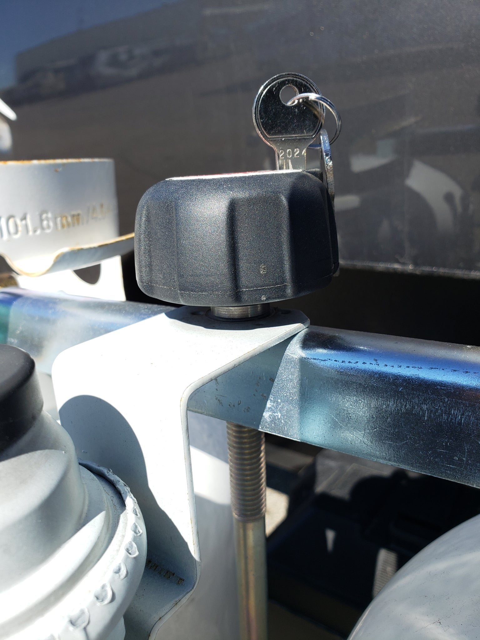 Dual Tank Propane Lock – DuraSafe