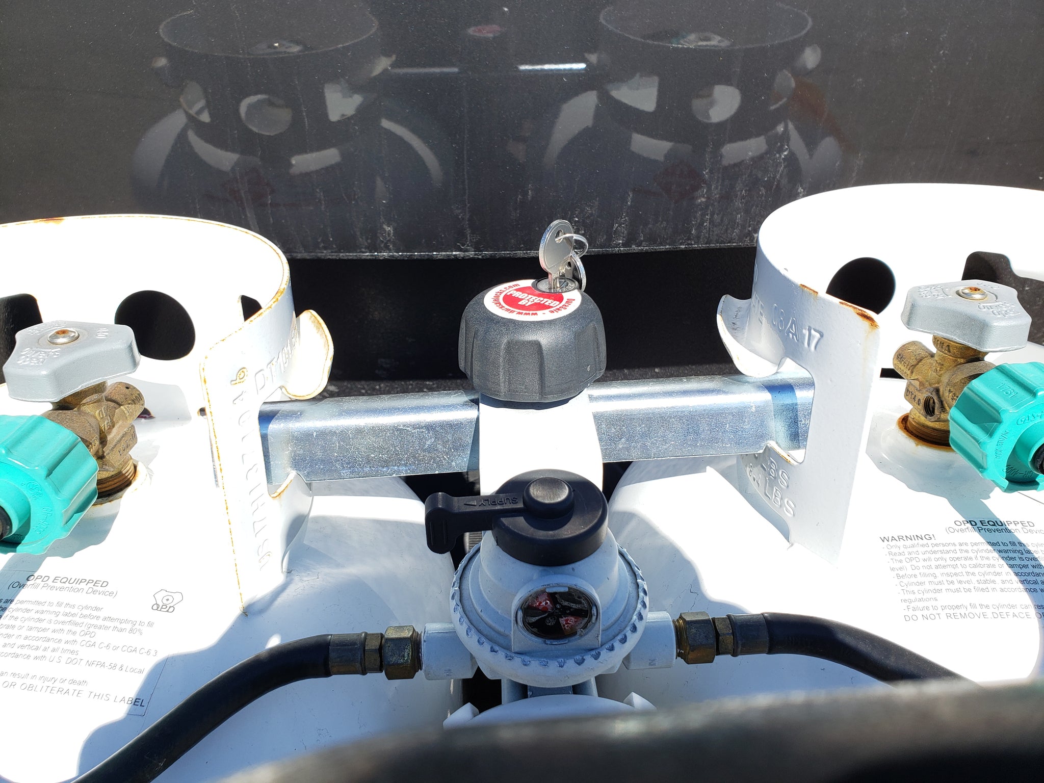 Dual Tank Propane Lock – DuraSafe